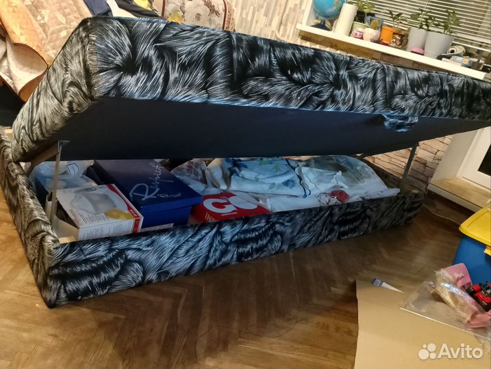 Кровать односпальная бу