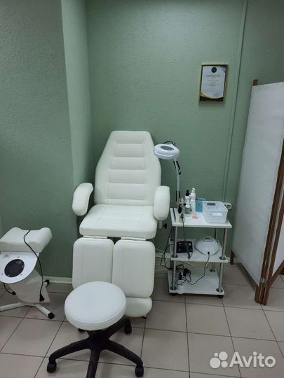 Маникюр и педикюр