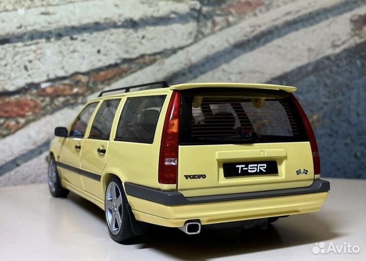 Volvo 850 T-5R 1:18 Autoart