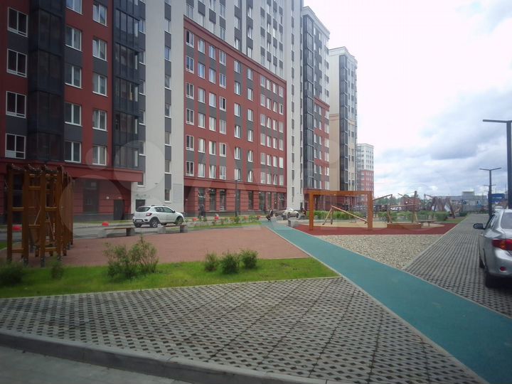 2-к. квартира, 61 м², 2/12 эт.