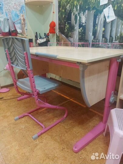 Детский стол и стул для школьника