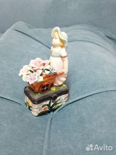 Статуэтка с секретом