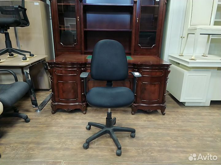 Кресло для персонала б/у CH-661 12004-чрн