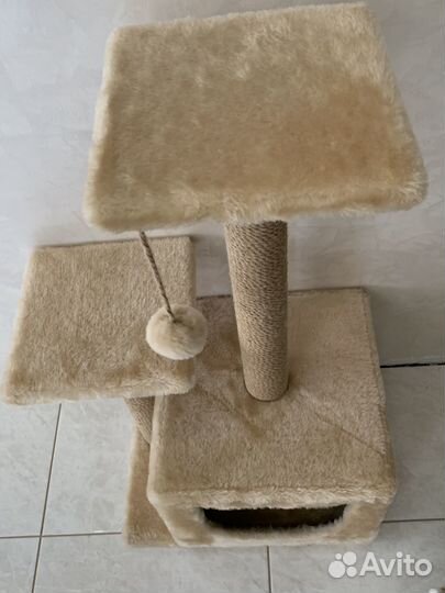 Домик для кошки с когтеточкой новый