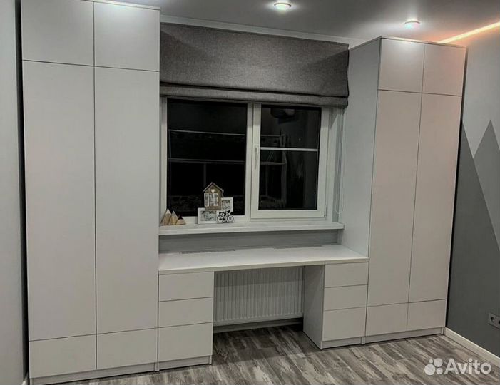 Рабочая зона у окна