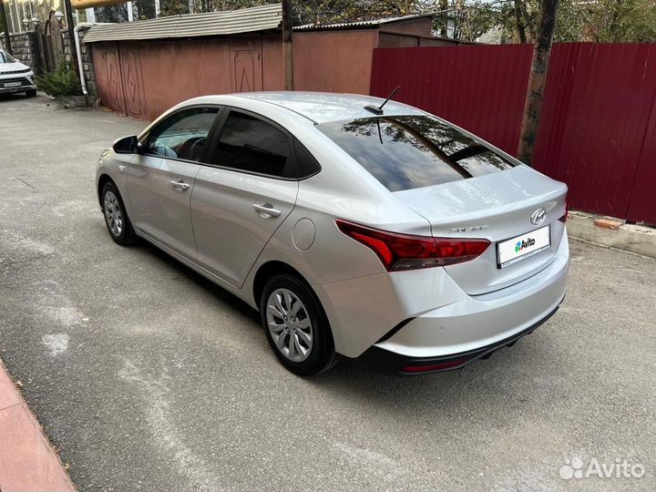 Hyundai Solaris 1.6 AT, 2022, 74 300 км