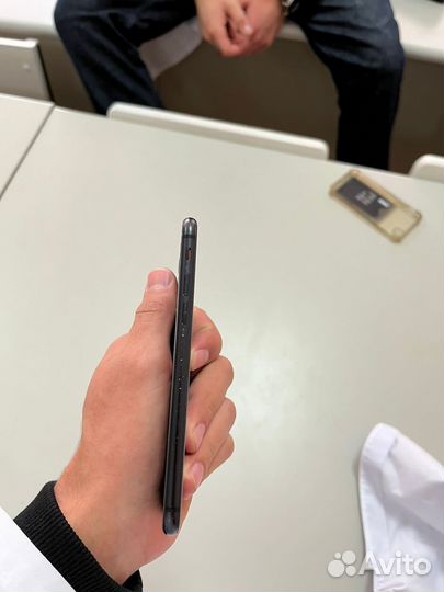 iPhone SE (2020), 64 ГБ