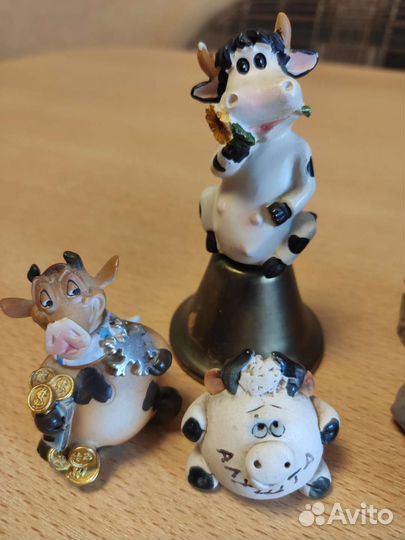 Фигурки сувенирные