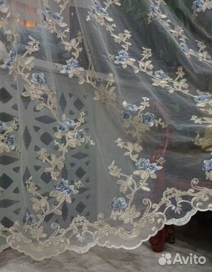 Тюль новая сетка,вышивка плотная котоновая.эмираты