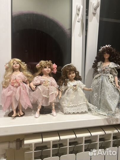 Куклы фарфоровые