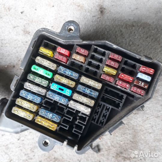 Блок предохранителей салона Ауди Фольксваген Шкода