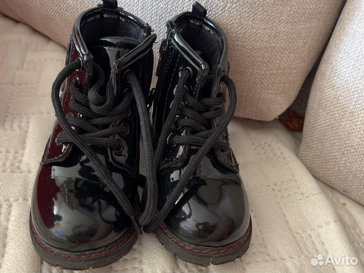 Ботинки для девочки 24