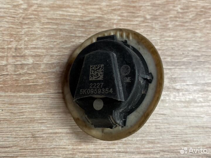 Датчик удара VAG 5K0959354