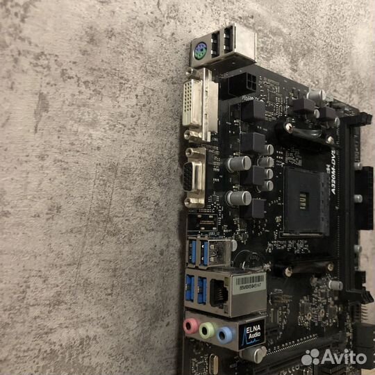 Материнская плата