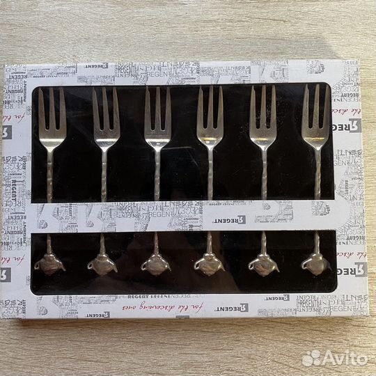 Серебряные ложки десертные и вилки