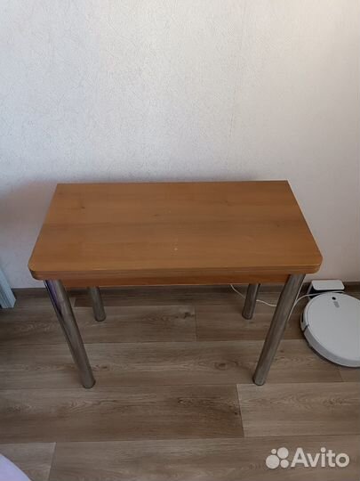 Стол складной квадратный