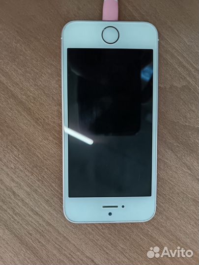 iPhone SE, 32 ГБ