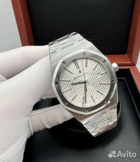 Часы мужские механические