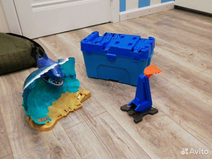 Трек хот вилс акула