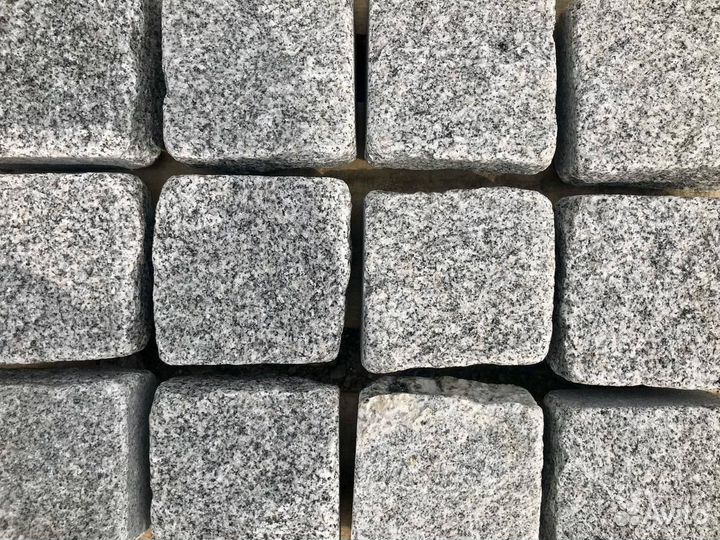 Пилено-колотая брусчатка