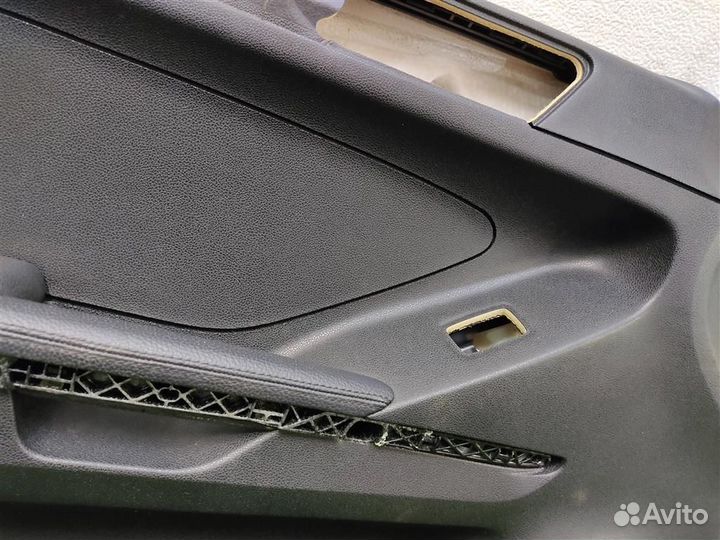 Обшивка двери передней левой Mercedes Benz ML W16