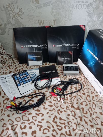 Контроллер native instruments audio 4 dj