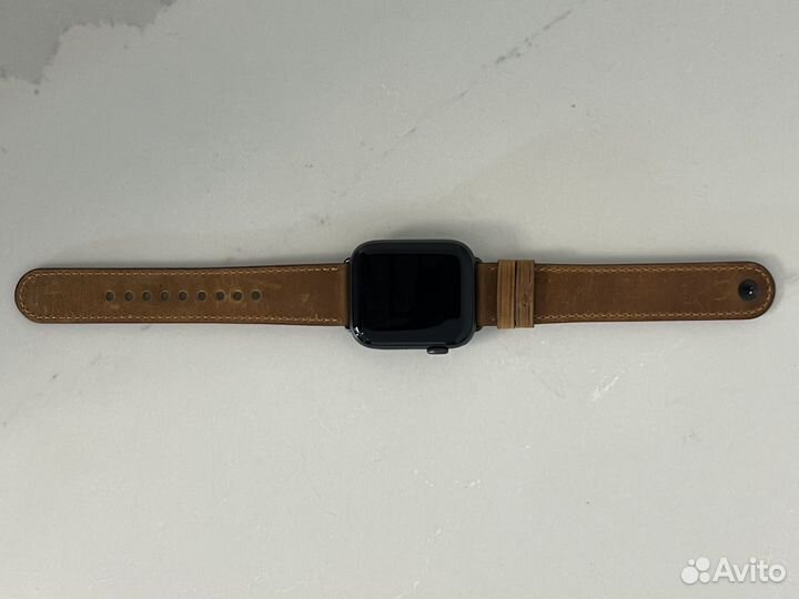 Кожаный ремешок Apple Watch