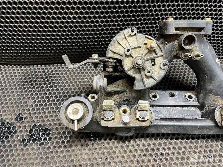 Впускной коллектор Citroen Xsara