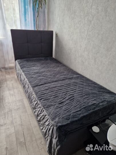 Кровать