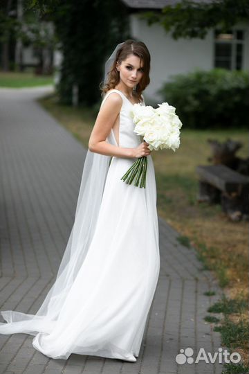 Свадебное платье со шлейфом