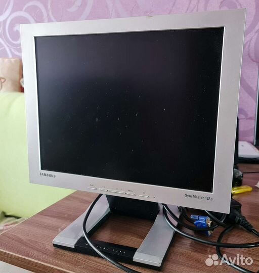 Монитор Samsung SyncMaster 152 s
