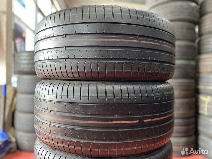 Pirelli P Zero PZ4 275/40 R20 и 315/35 R20 110W