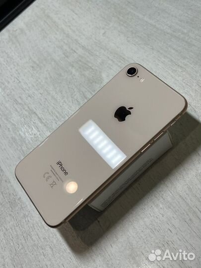 iPhone 8, 64 ГБ