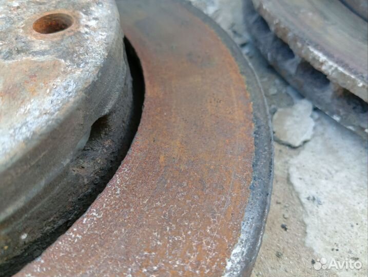 Передние тормозные диски KIA clarus 1