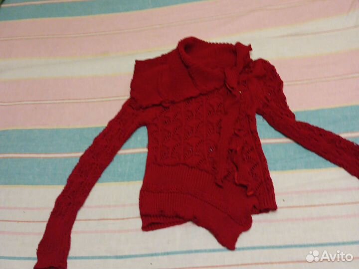 Свитер женский