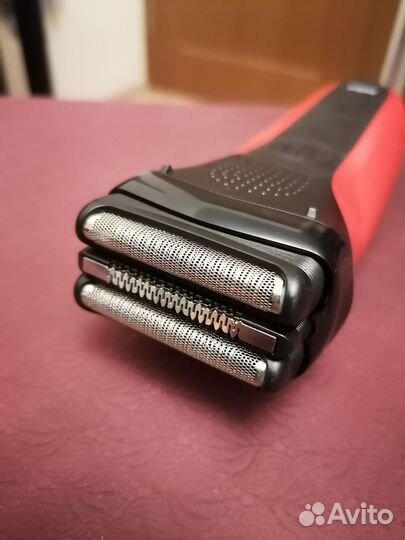 Бритва электрическая Braun S3. Тип 5408. Красная