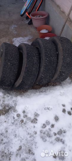 Hankook Radial RA06 R15