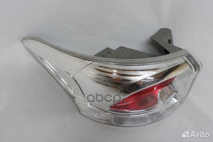 Фонарь левый Mitsubishi Outlander 3 2012-2014