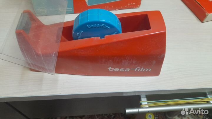 Диспенсер для скотча
