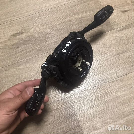 На Бмв Х3,Е87 Подрулевой шлейф с переключателями