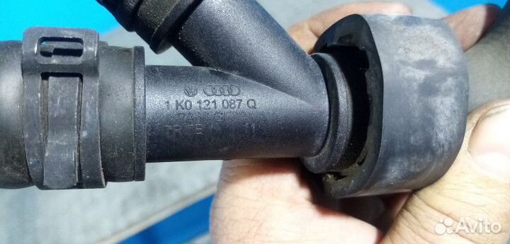 Патрубок Skoda Rapid