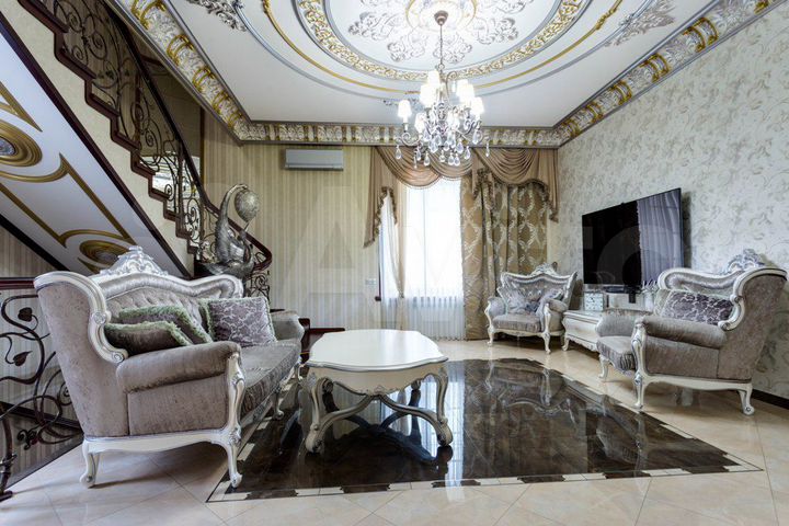 Дом 500 м² на участке 15 сот.