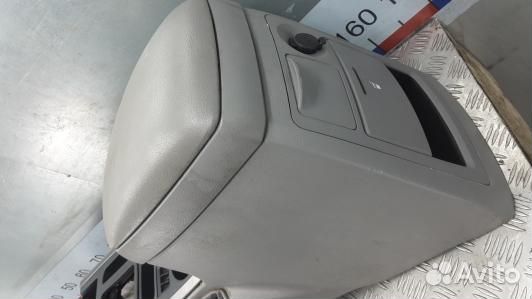 Подлокотник центральный KIA sorento 1 (2BR02IX01)