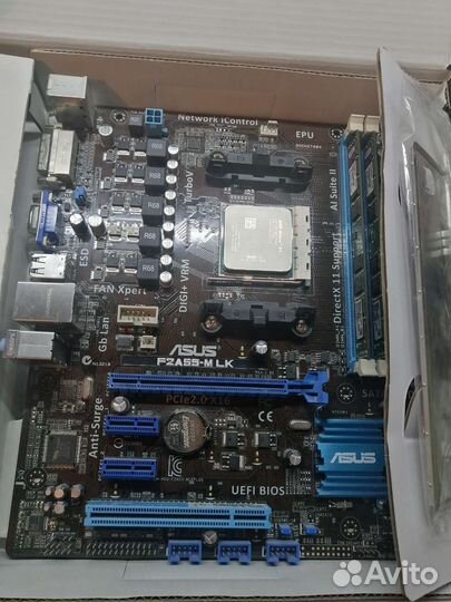 Материнская плата с процессором и памятью