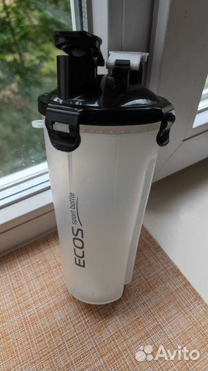 Спортивные бутылки, шейкеры