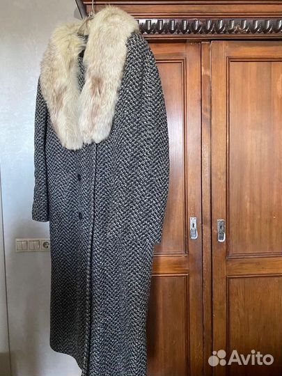 Пальто женс.зимнее драповое шерсть,воротник песец