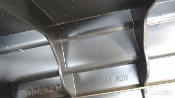 Обшивка пространства багажника Audi Q5, 2010