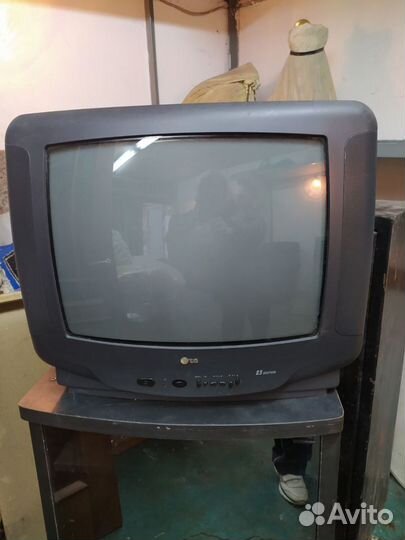 Телевизор LG, model:CF-20D60
