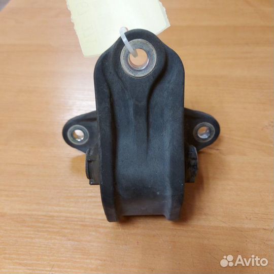 Опора двигателя задняя Honda Accord 8 2008-2010