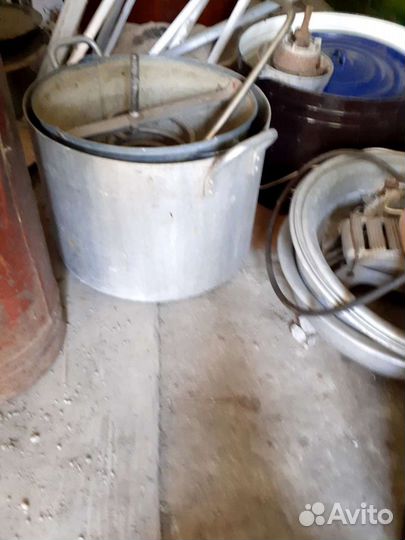 Алюминиевая и эмалированная посуда